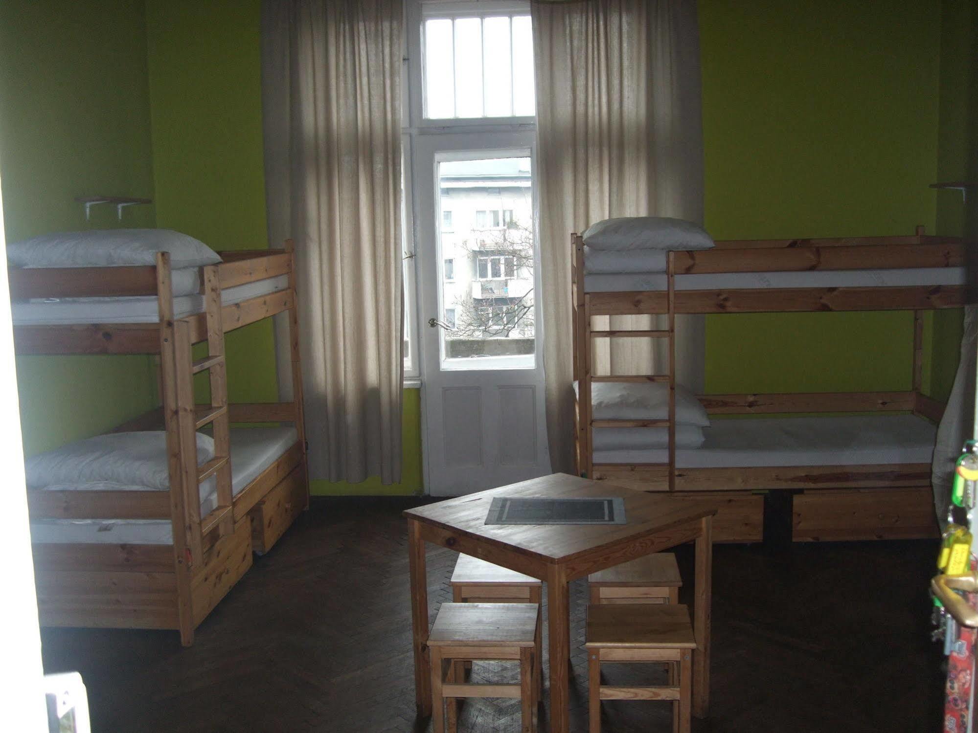 Old Walls Hostel Krasków Eksteriør bilde