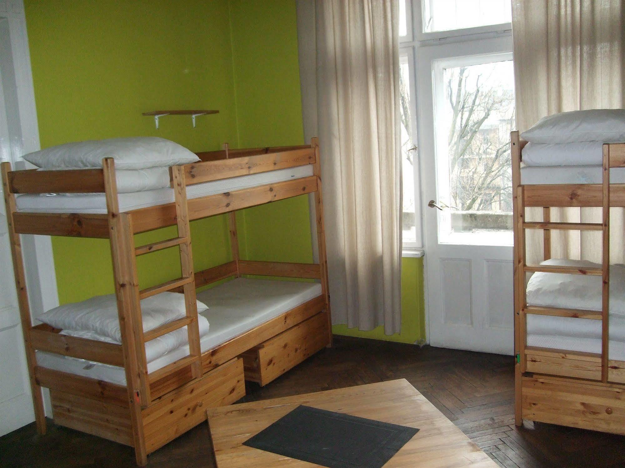 Old Walls Hostel Krasków Eksteriør bilde
